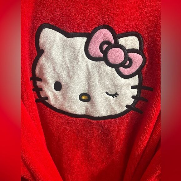 Red Hello Kitty Hooded Robe - Picture 4 of 6